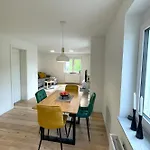 Διαμέρισμα Vollmoebliertes Mit Balkon Σίντελφινγκεν