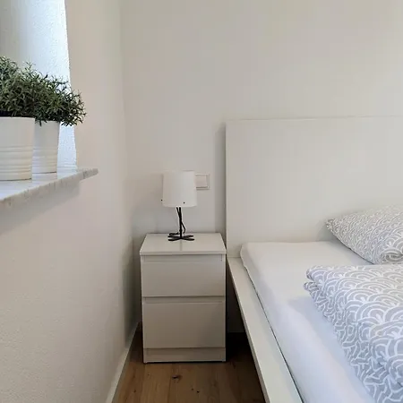 アパート Vollmoebliertes Mit Balkon *