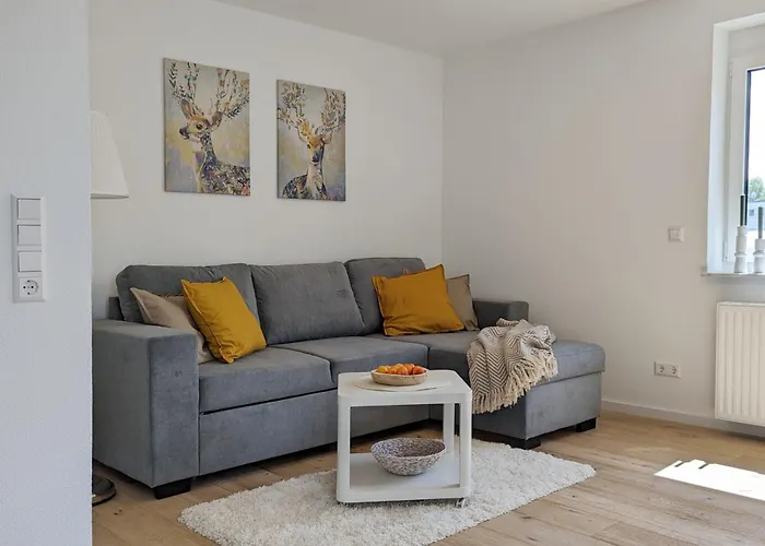 Vollmoebliertes Mit Balkon